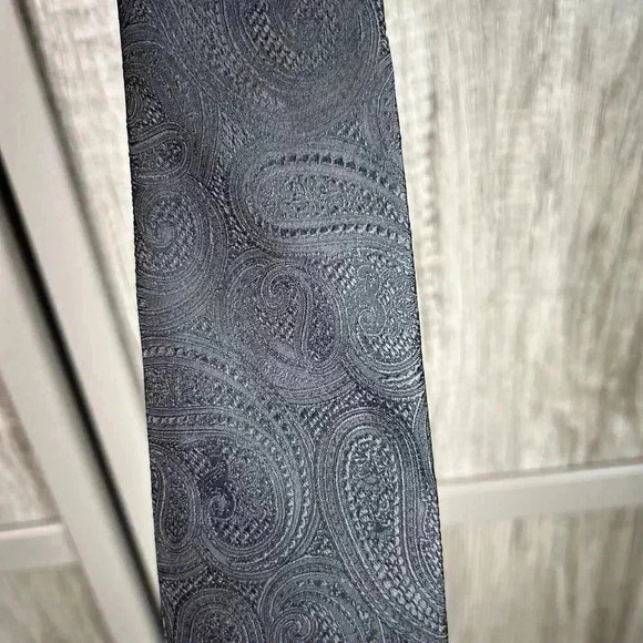 Michael Kors Neck Tie Paisley Embossed 76 x 3 NEW - Picture 4 of 7